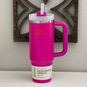 STANLEY The Flowstate Quencher H2O Tumbler Vivid Violet Fuscha 30 Oz NWT